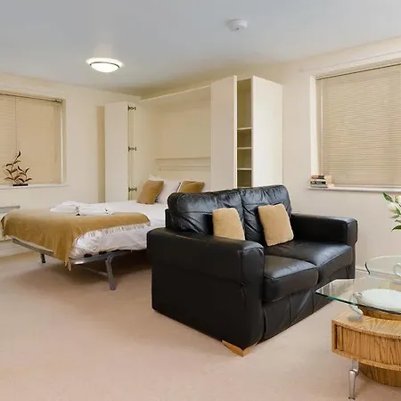 Appartement Your Cotham Lawn *