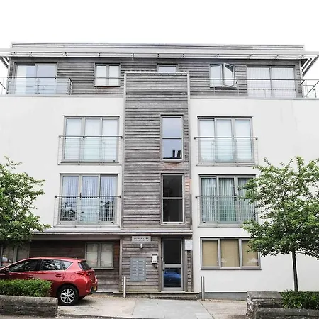 Your Cotham Lawn Апартаменты Бристоль