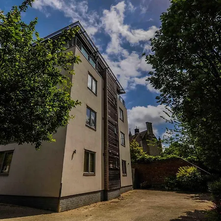 Your Cotham Lawn * Бристоль